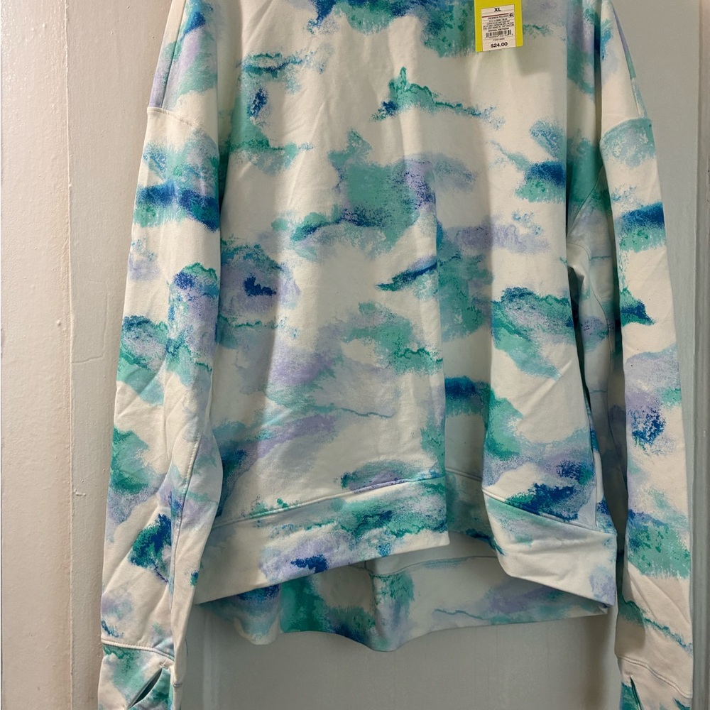 White Pullover Running Shirt Watercolor Print Woman’s  XL